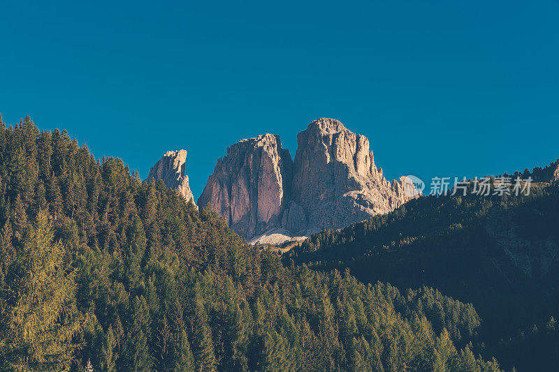 意大利阿尔卑斯山- Langkofel集团，俯瞰。